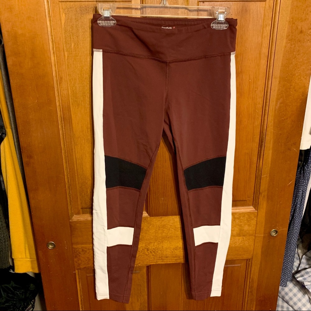 REEBOK Leggings Athletic Geometric Speedwick Legging workout pant bottoms gym